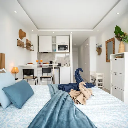 Stylish With Ocean View And Pool, Ponderosa, 322 Apartment *